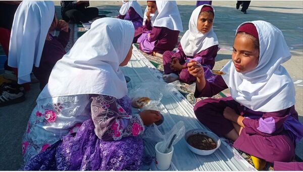 جشن هفته مازندران در دبستان نرجس خاتون گلوگاه 
