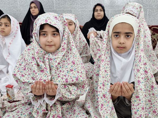 جشن تکلیف دختران در گلوگاه 