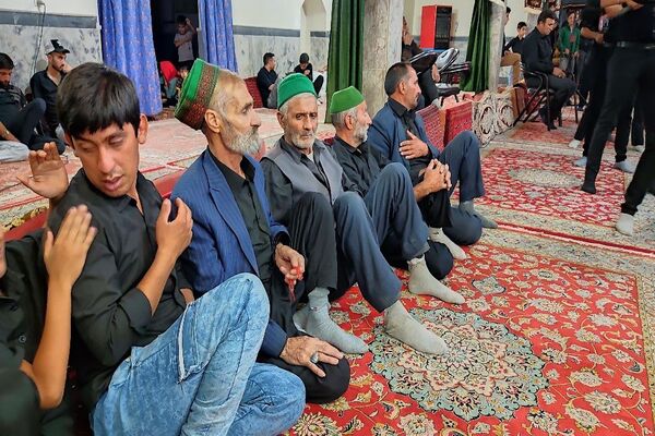 مراسم عزاداری امام حسین(ع) در شهر بار 