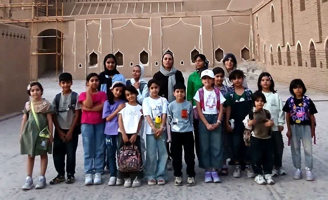 برگزاری کارگاه نقاشی کودکان در ارگ بم