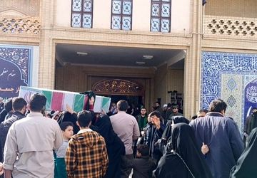 مراسم تشییع پیکر پاک شهدای گمنام در شهرستان ایلام برگزار شد 