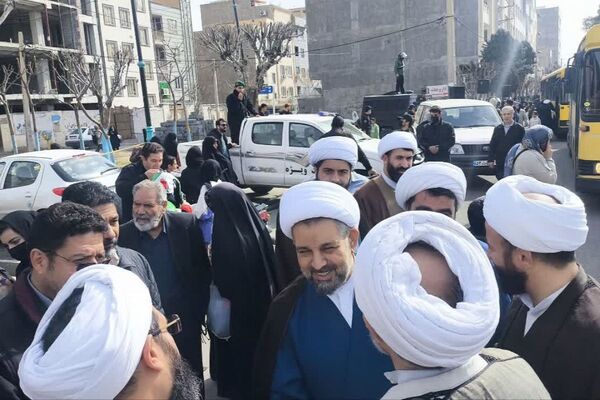بازدید امام جمعه شهرستان رباط‌کریم و رئیس‌اداره‌ امورخیریه از موکب رباط کریم