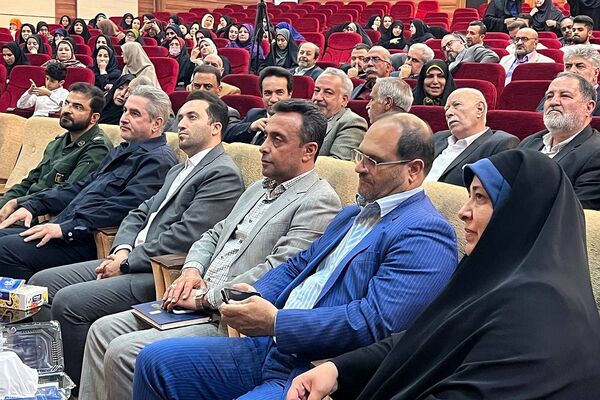 همایش بزرگ تجلیل از معلمان برتر و سرآمد در رودهن 