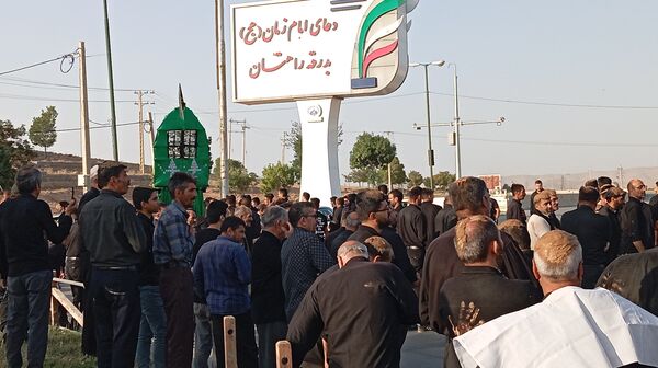 «علم‌ها در آب» سنت عاشورایی مردم بن 