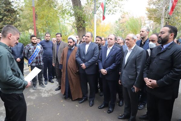 حضور وزیر کشاورزی در مراسم صبحگاهی هنرستان کشاورزی تبریز