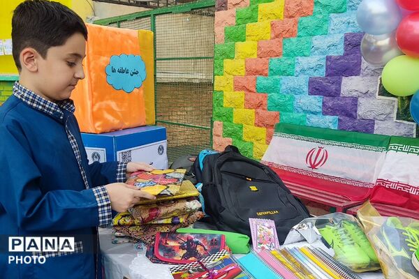 حضور مسئولان ناحیه دو شهرری در مراسم جشن عاطفه‌های دبستان پانزده خرداد 
