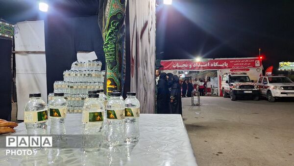 پناهی در مسیر عشق؛ امدادگران در کنار زائران پیاده