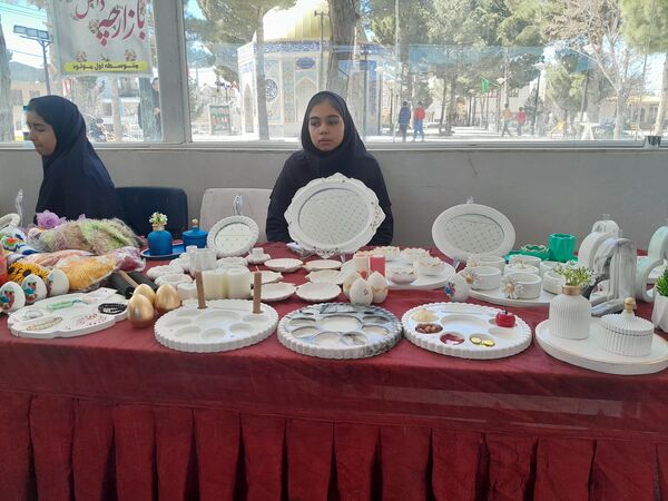 بازارچه نوروزی در شهرستان زاوه