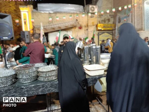 موکب های چایخانه برپا شده در حسینیه امام  خمینی(ره) 