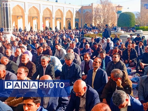 نماز عید فطر ۱۰ هزار نفری در کاشمر 