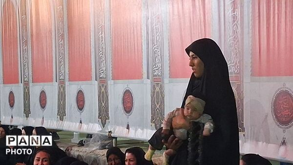 برگزاری مراسم شب هفتم محرم در روستای حاجی آباد