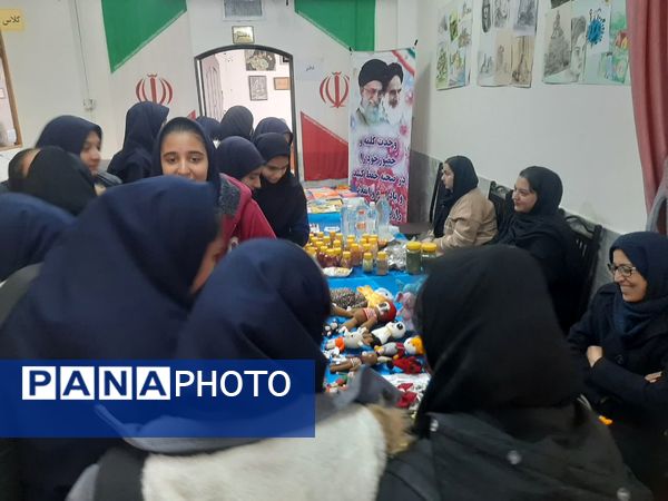برپایی بازارچه مشاغل خانگی در کانون امید انقلاب