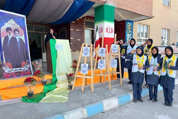 بزرگداشت هفته فراجا در مدارس دخترانه مهران، ملوک زندی و خاتم‌الانبیاء