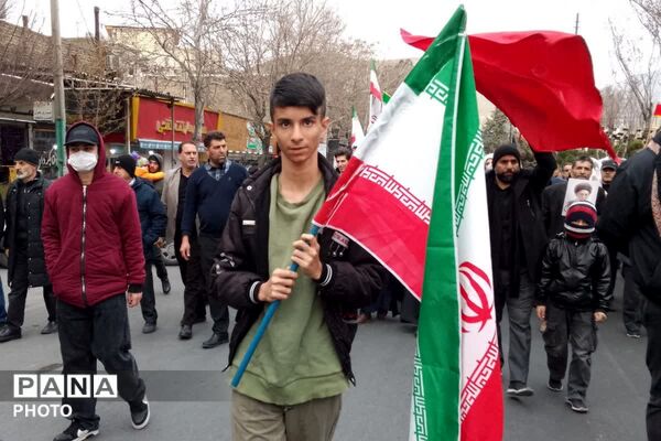 بیعت با سومین امام انقلاب در رودهن 