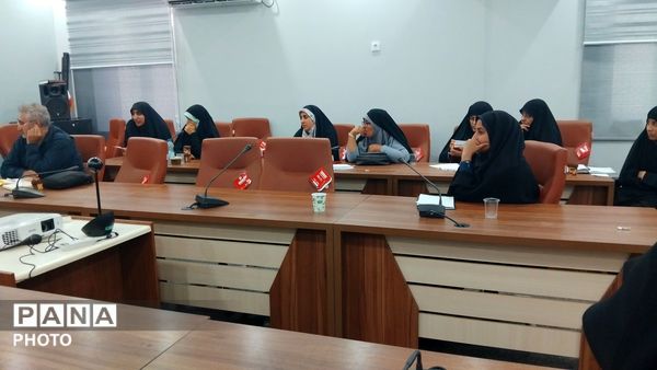 کارگاه مصاحبه‌گری و روایت‌گردی با محوریت تولید روایت‌های مستند در بندرعباس