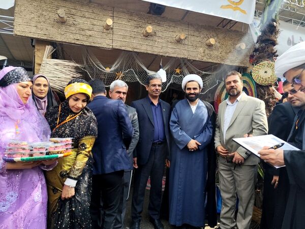 بازدید معاون پرورشی و فرهنگی وزارت آموزش و پرورش از نمایشگاه دستاوردهای کانون‌های فرهنگی تربیتی استان بوشهر