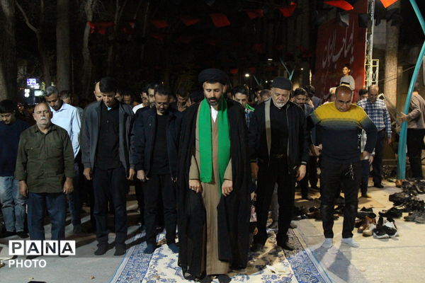 لحظه تحویل سال در پارک دفاع مقدس یزد
