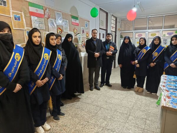 «مدرسه انقلاب» در تویسرکان؛ روایتی از تاریخ و هویت ایرانی برای نوجوانان