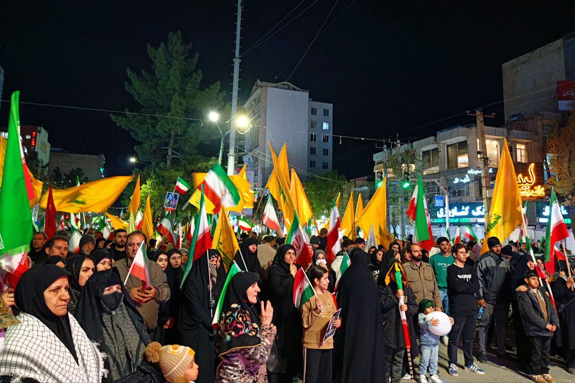 یادبود شهدای دانش‌آموز در کرمانشاه