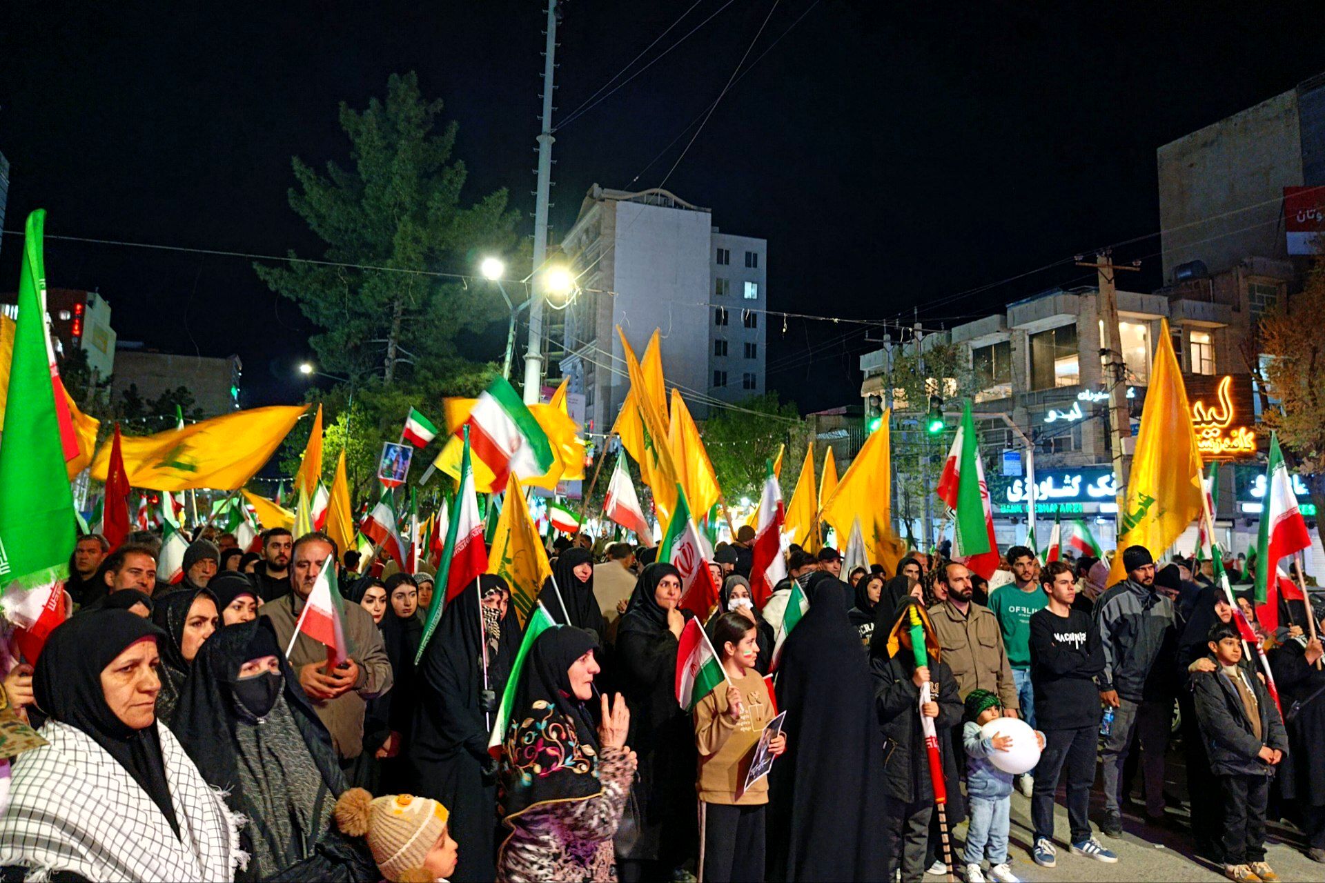 یادبود شهدای دانش‌آموز در کرمانشاه