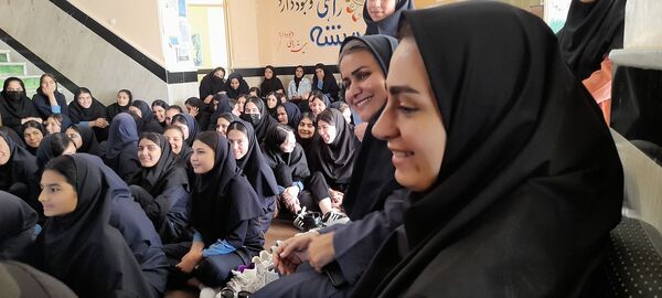 بازدید مسئولان آموزش و پرورش از مدارس سطح شهر سملقان به‌مناسبت هفته معلم
