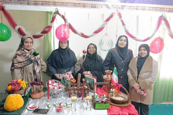 وقتی انارها لبخند زدند؛ یلدای دبیرستان ساره شورآفرین شد