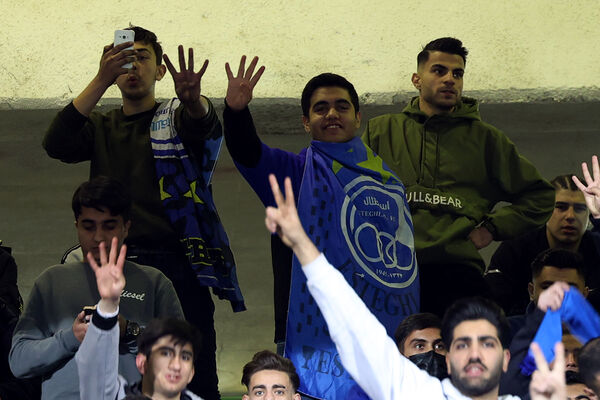 دیدار تیم‌های استقلال و پرسپولیس