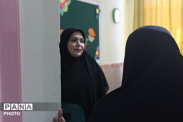 بازدید مسئولین آموزش و پرورش اسلامشهر از مدارس و ارزیابی روند اجرای پروژه مهر