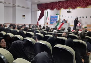 حضور مدیرکل آموزش و پرورش لرستان در کانون پیام نورآباد لرستان