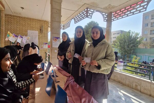 شور انتخاباتی دانش آموزان چهاردانگه