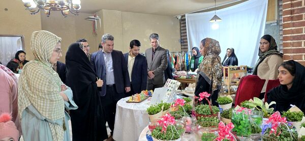 برپایی بازارچه نوروزی ارغوان در فاروج