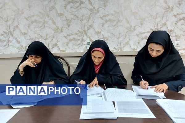 آغاز فرآیند مصاحبه کارکنان تخصصی توسط کمیته ارزیابی شناسایی معلم نمونه منطقه کهریزک 