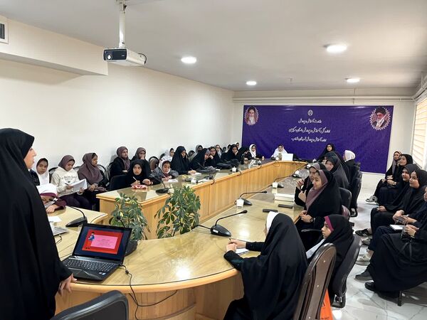 آموزش اصول خبرنگاری پانا در کارگاه 2 روزه در شهرستان خنداب