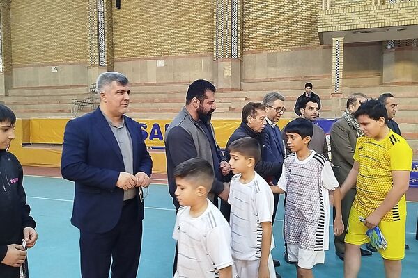 حضور دانش‌آموزان ابتدایی ناحیه دو شهرری در مسابقات فوتسال