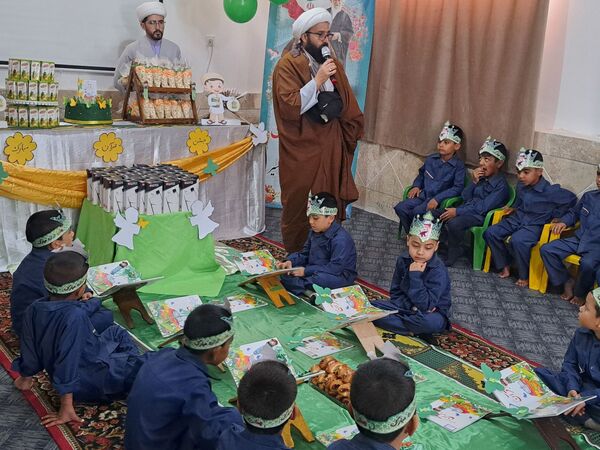 جشن قرآن در دبستان حاج محمد عجب شیر 