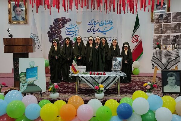 بزرگداشت «مادران چشم به راه»باحضور دانش‌آموزان دبیرستان دخترانه معرفت کهریزک