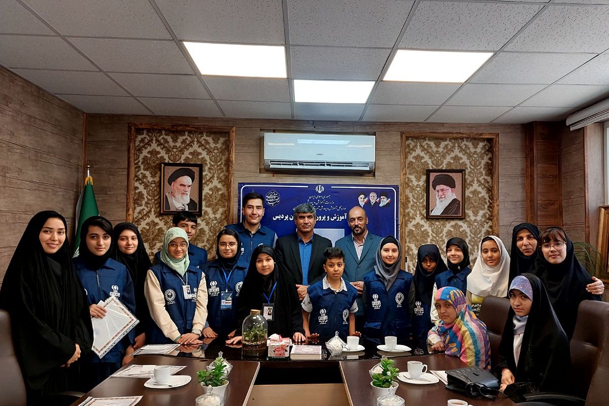 دیدار مسئولان اداره آموزش و پرورش پردیس با خبرنگاران پانا 