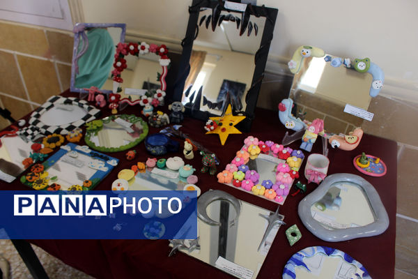 برپایی نمایشگاه هفته مشاغل در هنرستان شهید مهدی هندویان قم