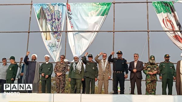 حماسه حضور مردم اصفهان در مسیر میدان آزادی تا گلستان شهدا