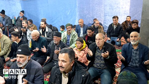 برگزاری سفره اطعام به‌مناسبت ایام شهادت امام علی(ع) در مسجد امام حسین(ع) سفیددشت