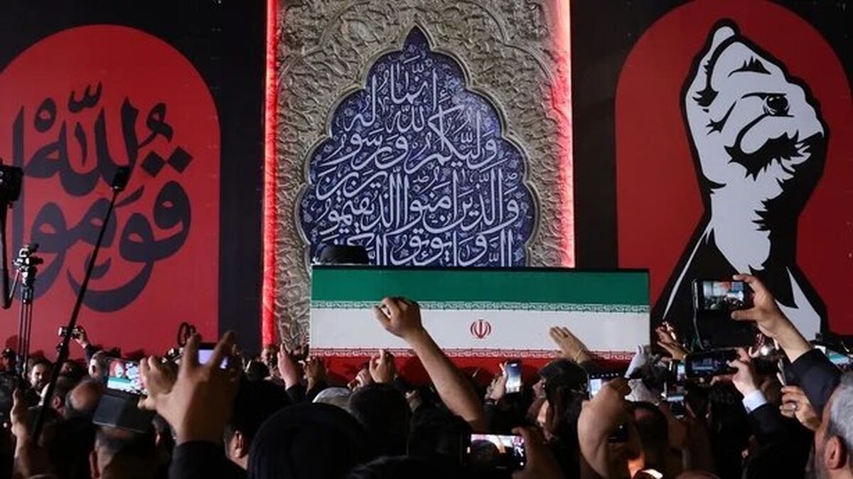 مراسم تشییع پیکر رهبر شهید ایران در عراق در قاب رسانه‌های جهان
