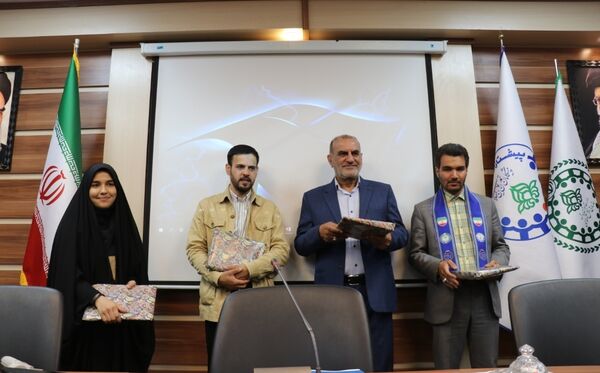 نشست مشاور وزیر در امور تشکل‌های دانش‌آموزی با کارشناسان سازمان دانش‌آموزی استان خراسان رضوی