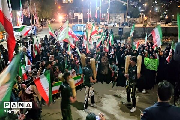 حضور در تجمعات خیابانی یعنی هیات من الذله در برابر دشمن زورگو و دروغگو
