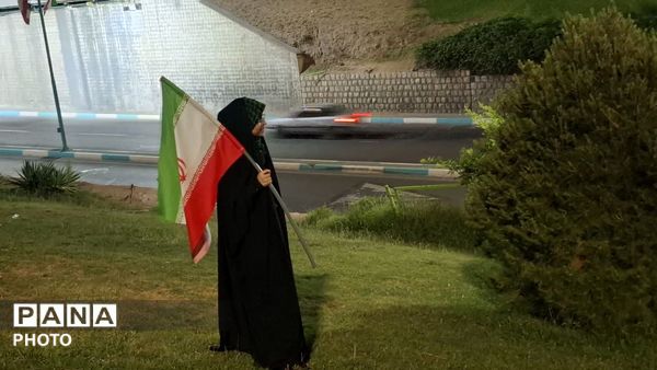 موج هفتادو چهارمین حضور پر شور مردم یزد در میدان