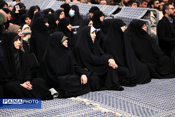 دیدار اقشار مردم با رهبر انقلاب به مناسبت چهل‌وهفتمین سالگرد پیروزی انقلاب اسلامی