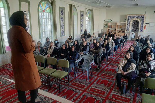 دومین جلسه آموزش خانواده در دبیرستان پویش