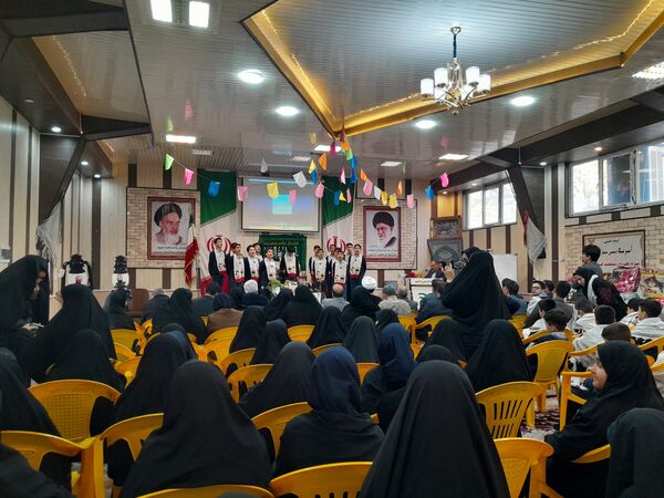 همایش ایران همدل در دبستان غیردولتی امام حسین(ع)