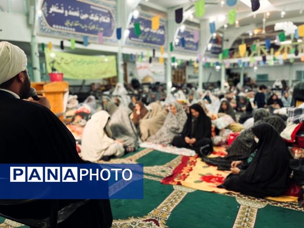 مراسم اعتکاف مادر دختری در مسجد صاحب الزمان آشخانه