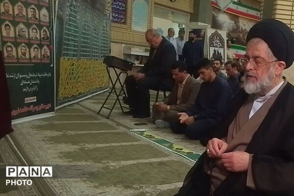 اقامه اولین نماز ماه مهر در دبیرستان حکمت نبوی ناحیه دو شهرری 