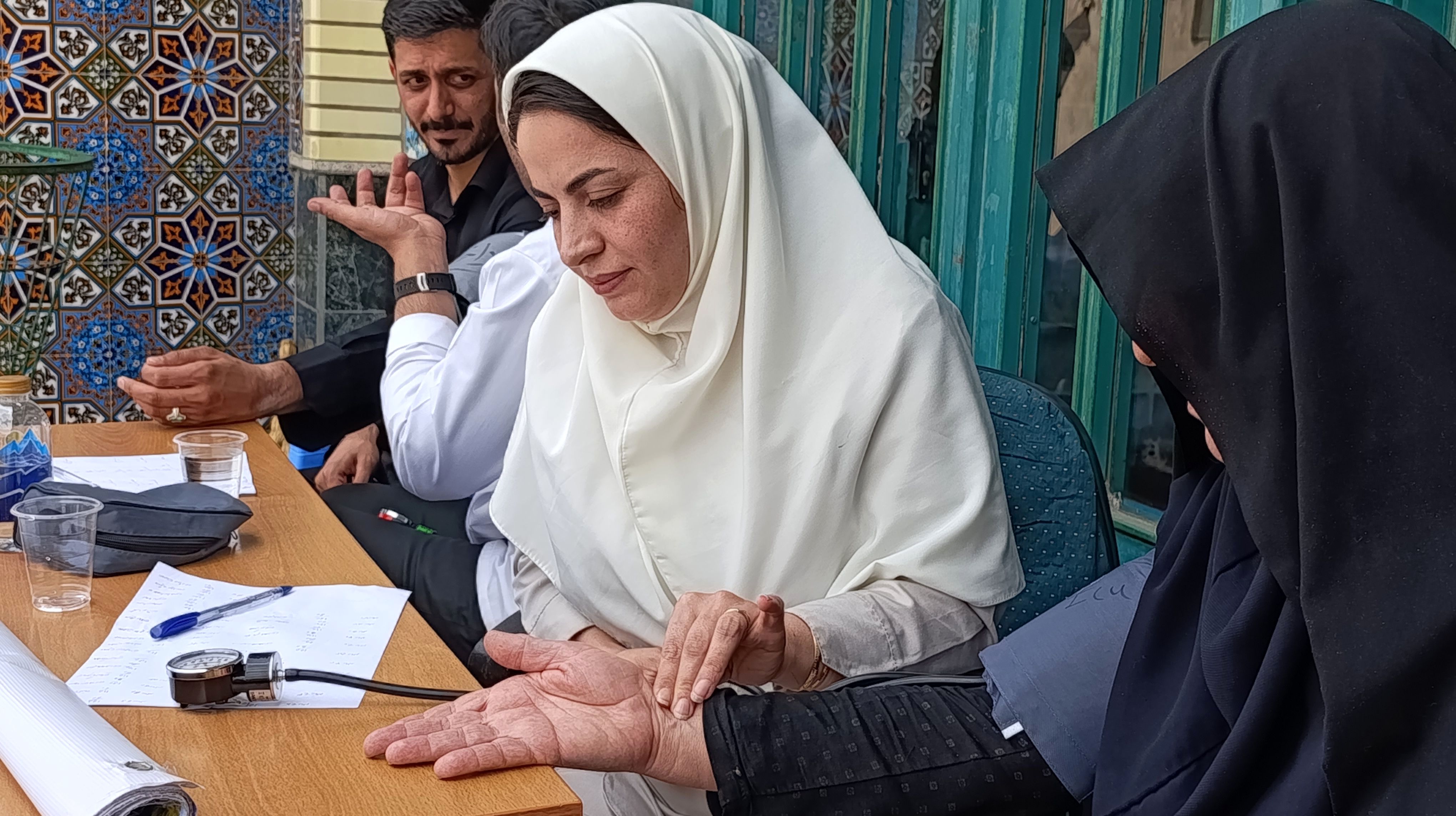 پایش مداوم فشار خون و قند خون، کلید سلامت شهرستان‌ شازند 